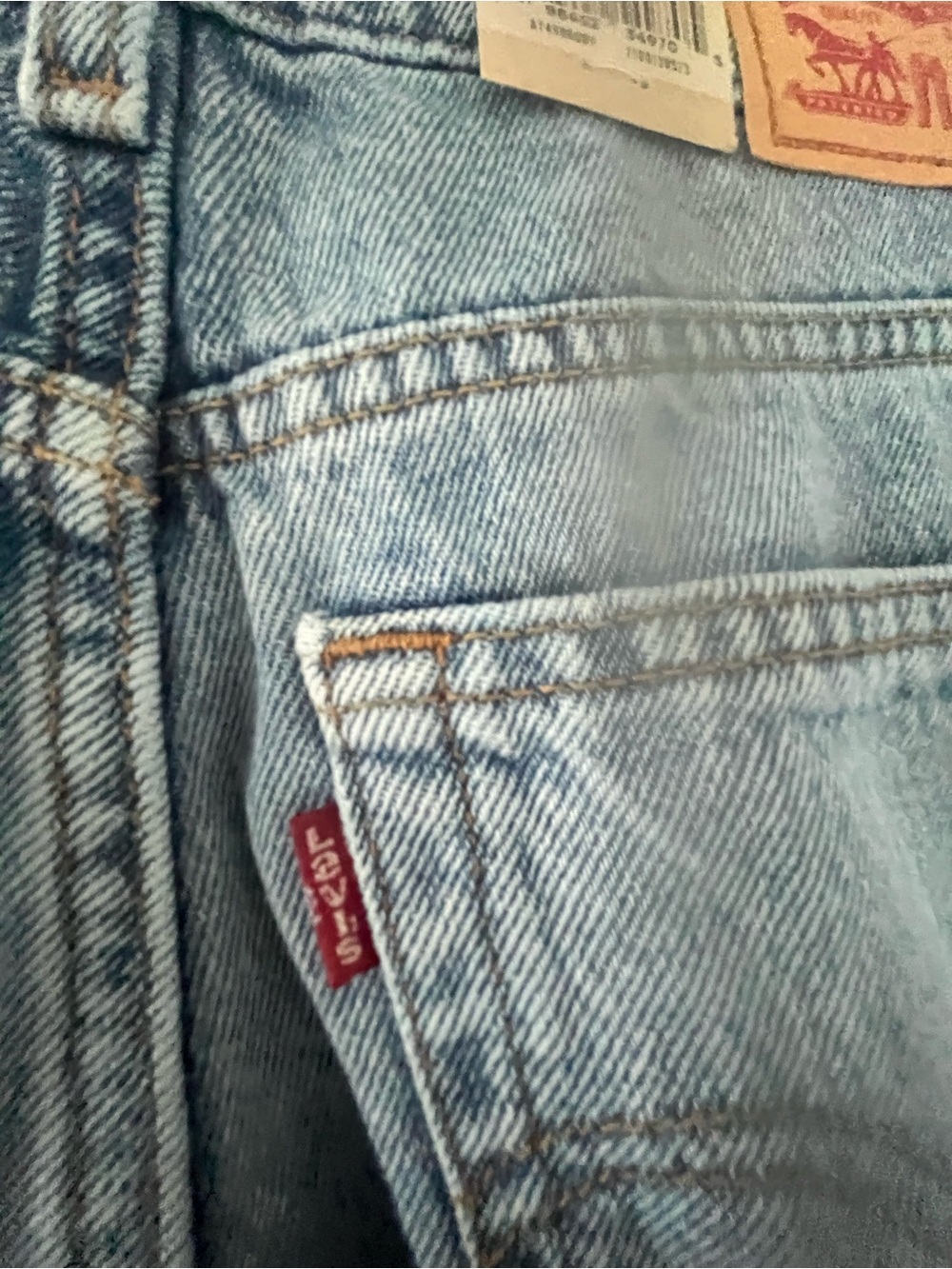 NWT
Levi’s Low Super Pro Women's Jeans size 25x32 - Picture 13 of 13